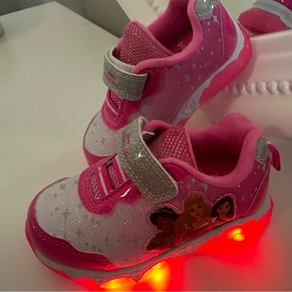 Disney Princess Lights on girl PinkSneakers - Picture 3 of 5